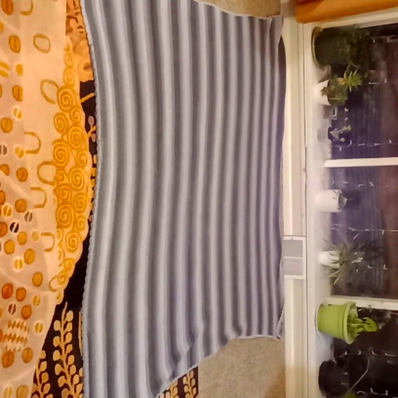 #614 Handmade blanket. Size: 79 x 82
